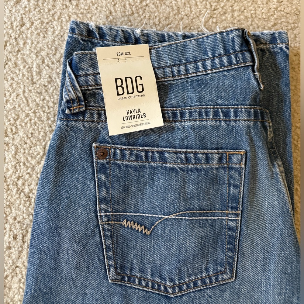 BDG Kayla Low-Rise Jeans - Picture 3 of 5